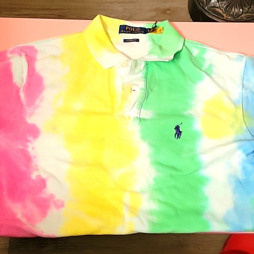 Short sleeve polo shirt